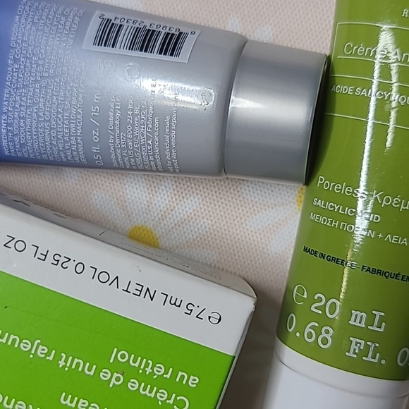 4 Piece Skincare Bundle - Picture 7 of 8